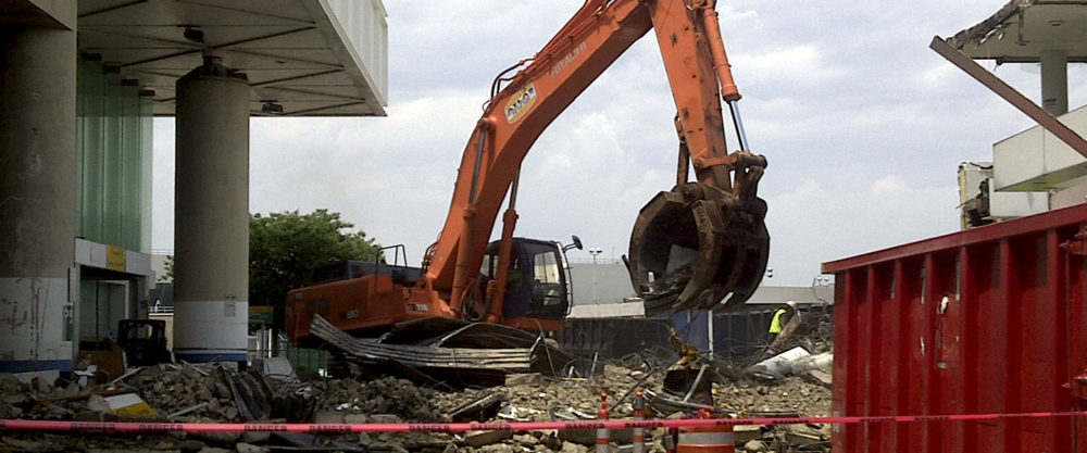 LiRo-Hill provided an extensive array of environmental consulting services, including airport environmental assessment, to JetBlue Airways for the redevelopment of both Terminal 5 and Terminal 6 at John F. Kennedy International Airport.